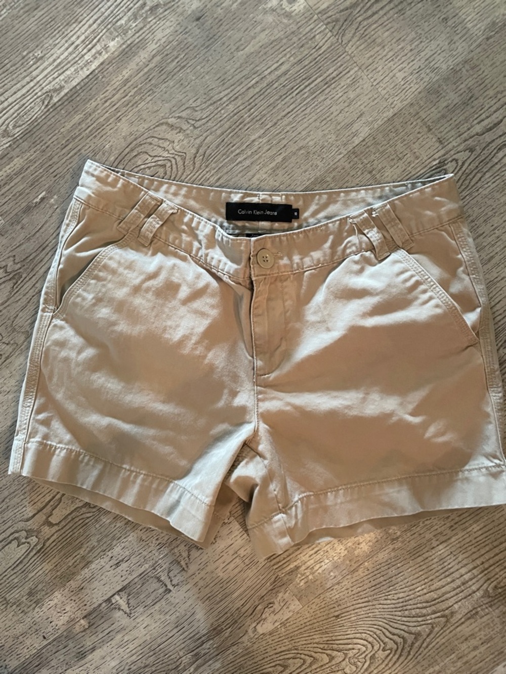 Calvin Klein Jeans Women's Khaki Cotton Cargo Shorts